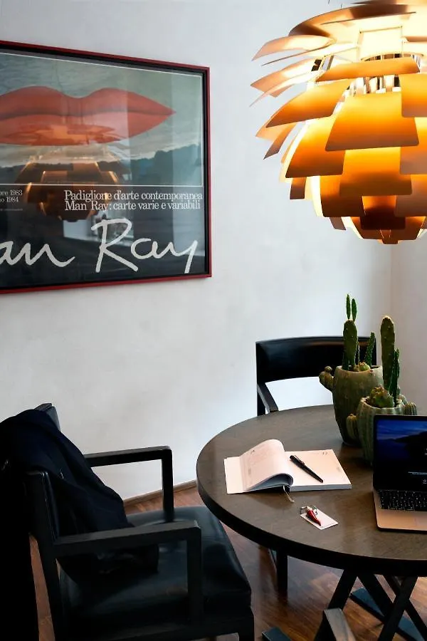 Hotel Colombia Milan 4*,