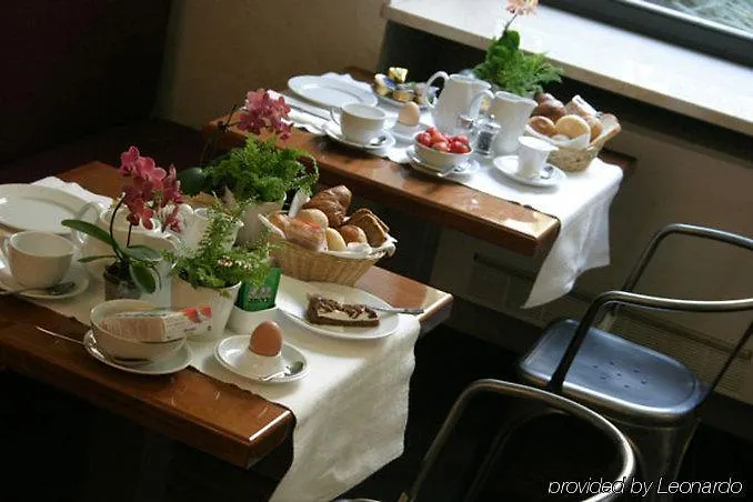 Hotel Colombia Milan 4*,